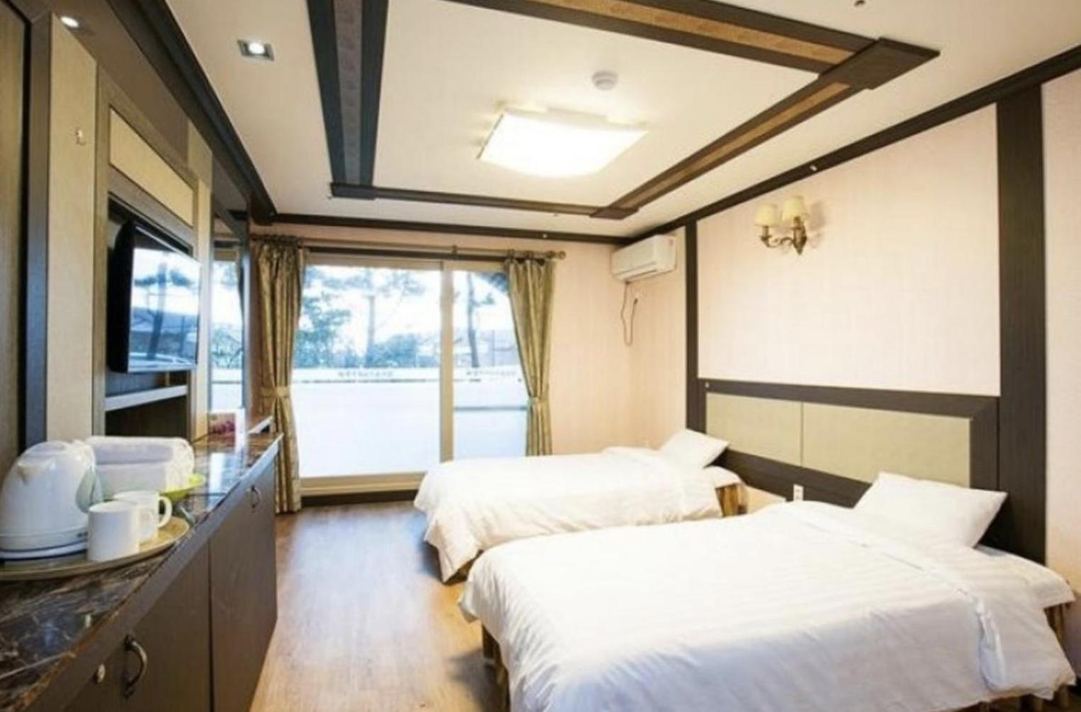 Jeju Ts Youth Hostel & Resort Seogwipo Zewnętrze zdjęcie