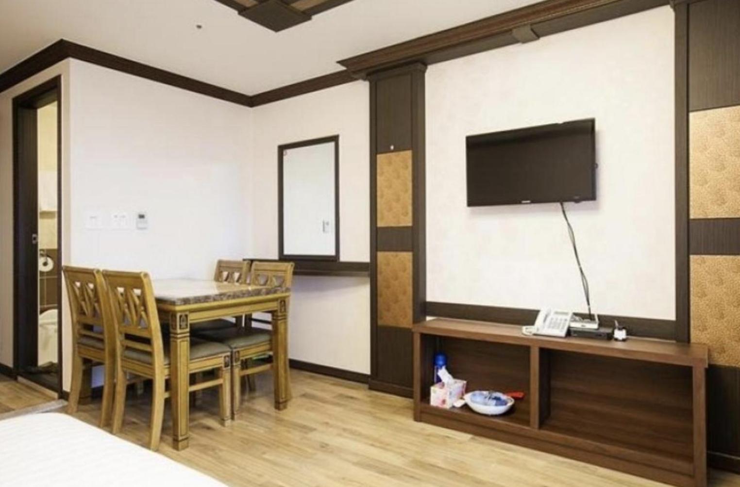 Jeju Ts Youth Hostel & Resort Seogwipo Zewnętrze zdjęcie