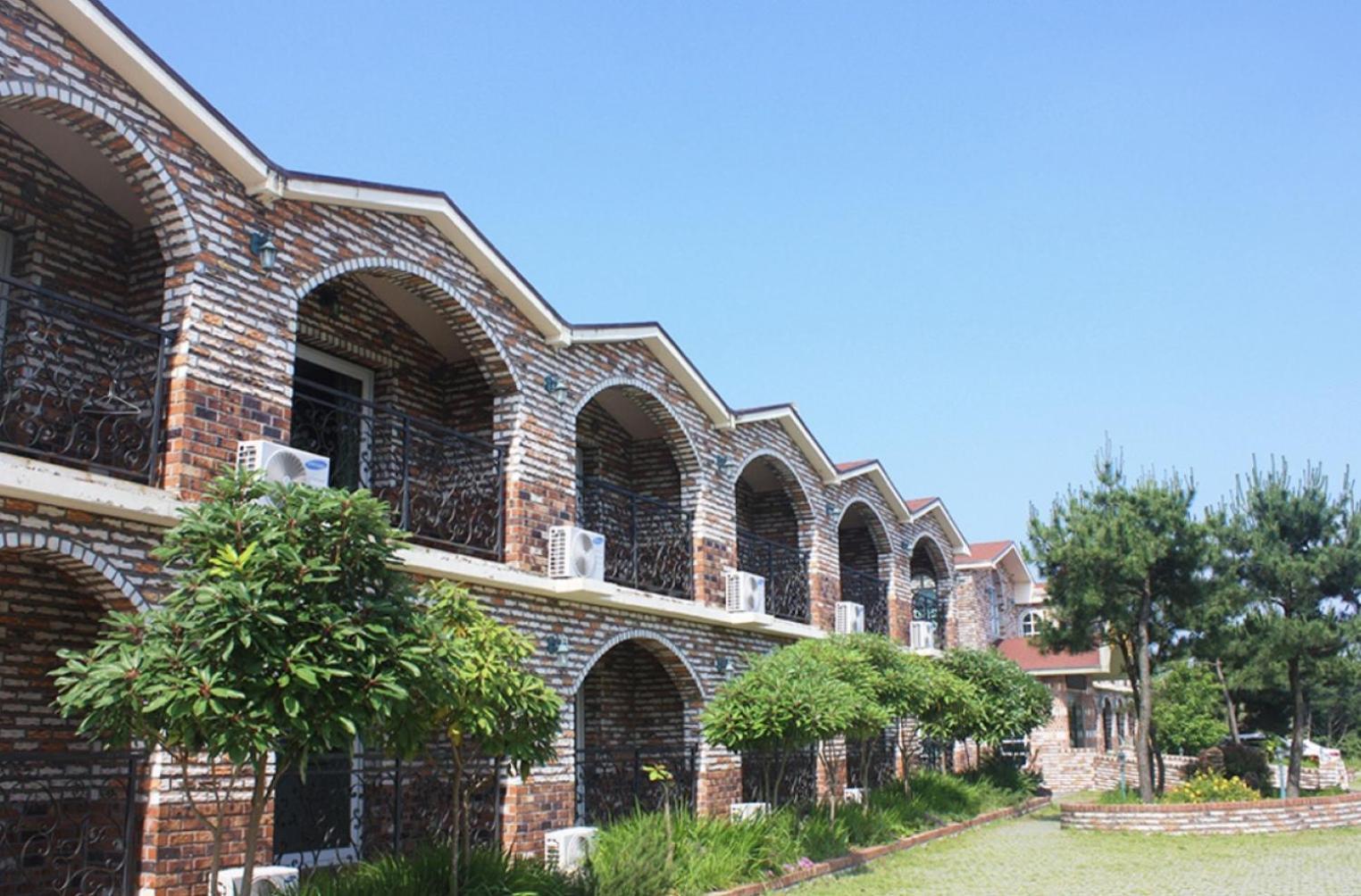 Jeju Ts Youth Hostel & Resort Seogwipo Zewnętrze zdjęcie